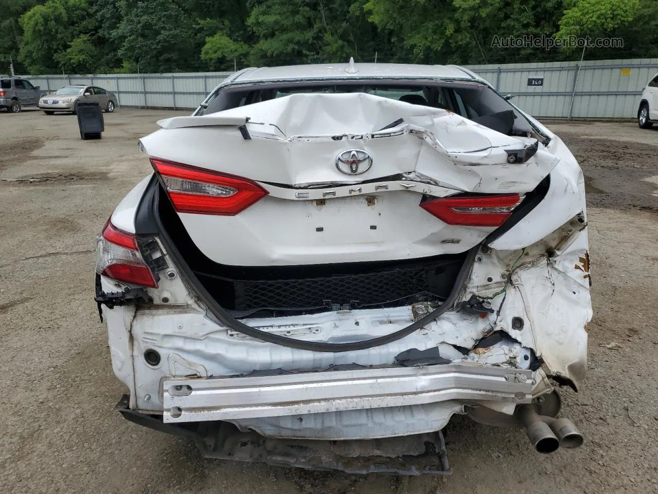 2019 Toyota Camry L White vin: 4T1B11HK0KU201082