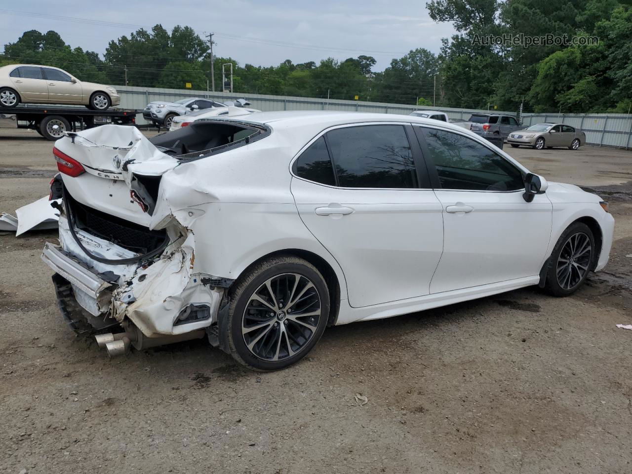 2019 Toyota Camry L White vin: 4T1B11HK0KU201082