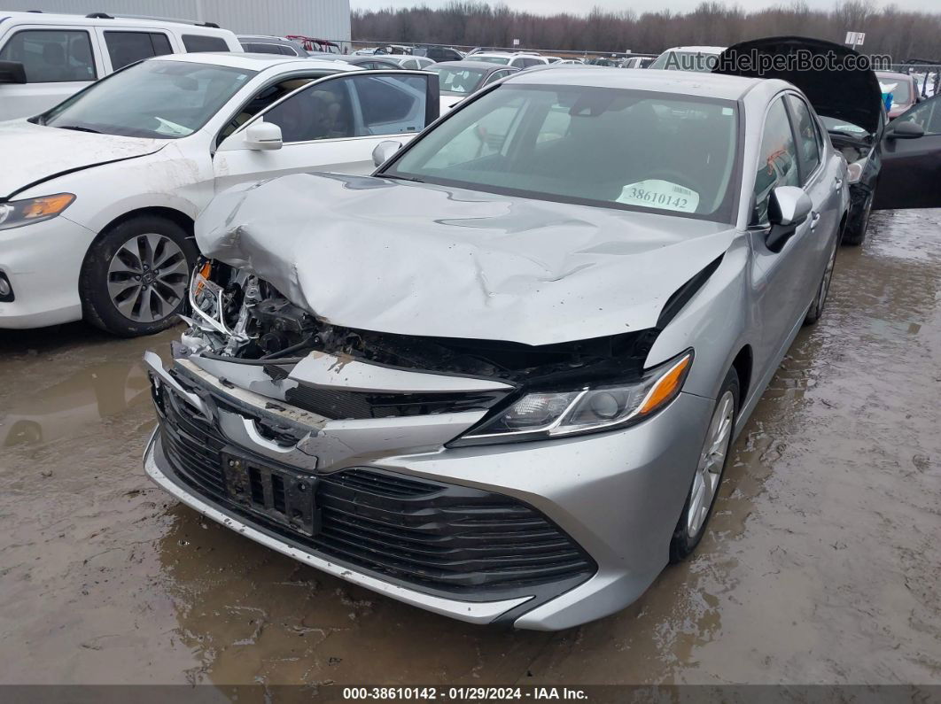 2019 Toyota Camry Le Silver vin: 4T1B11HK0KU698425