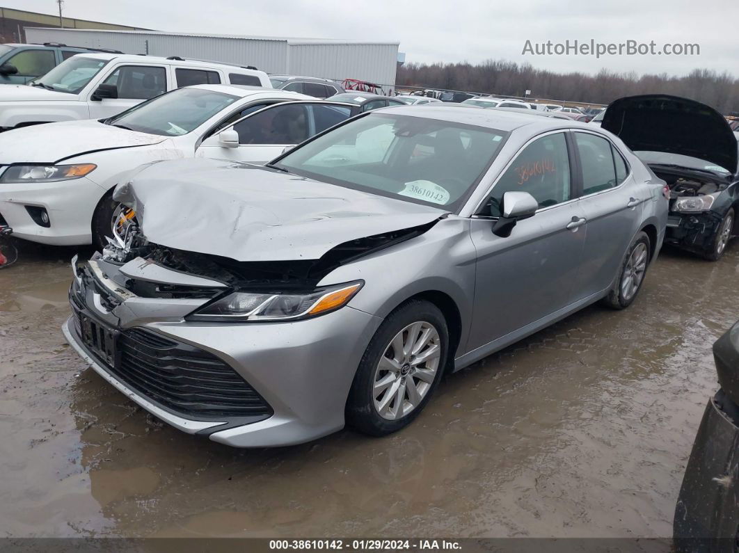 2019 Toyota Camry Le Silver vin: 4T1B11HK0KU698425