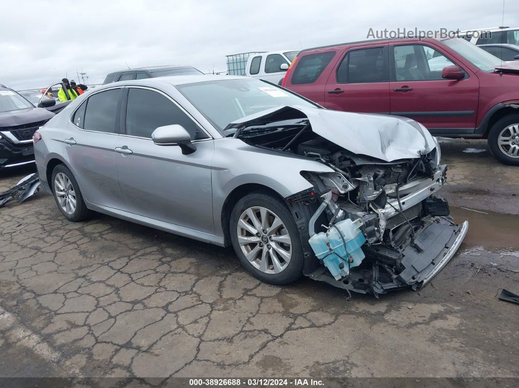 2019 Toyota Camry Le Silver vin: 4T1B11HK0KU723209