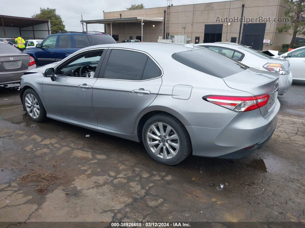 2019 Toyota Camry Le Silver vin: 4T1B11HK0KU723209