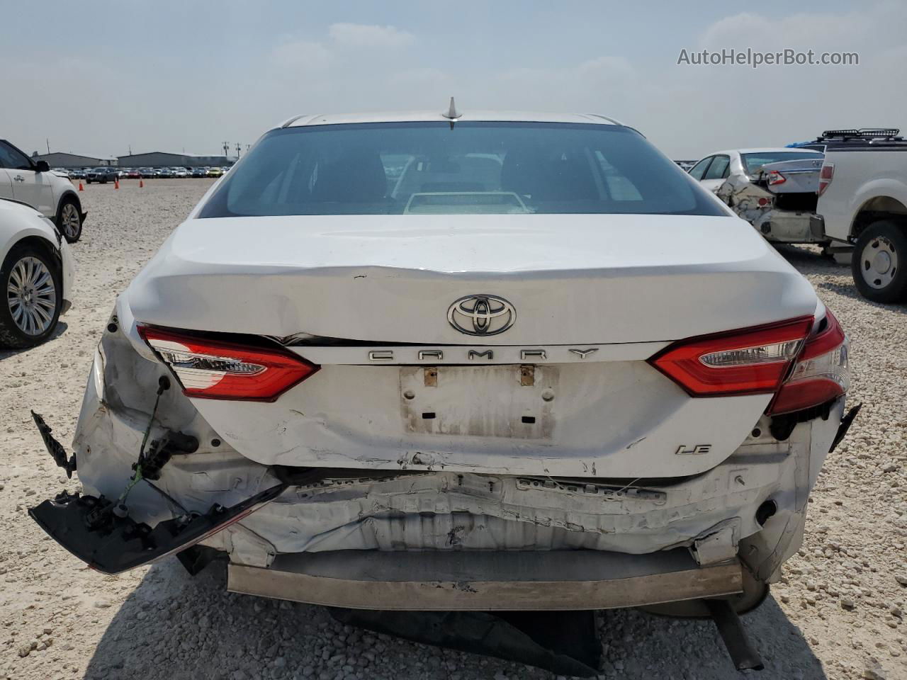 2019 Toyota Camry L White vin: 4T1B11HK0KU757618