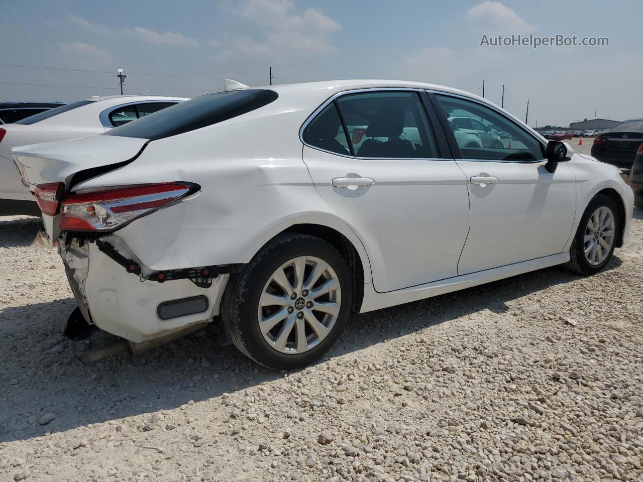 2019 Toyota Camry L White vin: 4T1B11HK0KU757618