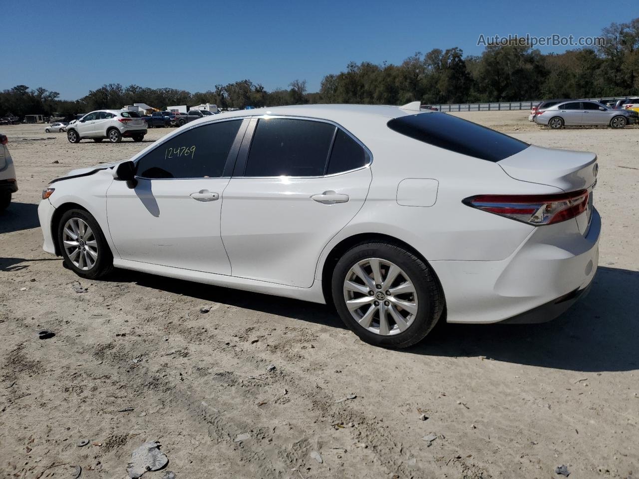 2019 Toyota Camry L White vin: 4T1B11HK0KU758008