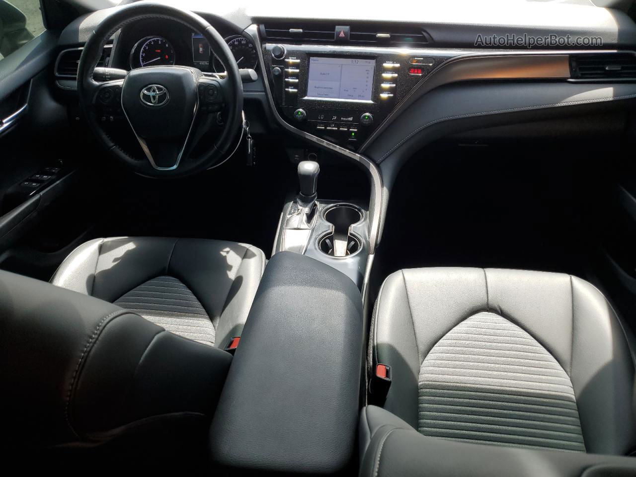 2019 Toyota Camry L Белый vin: 4T1B11HK0KU796497