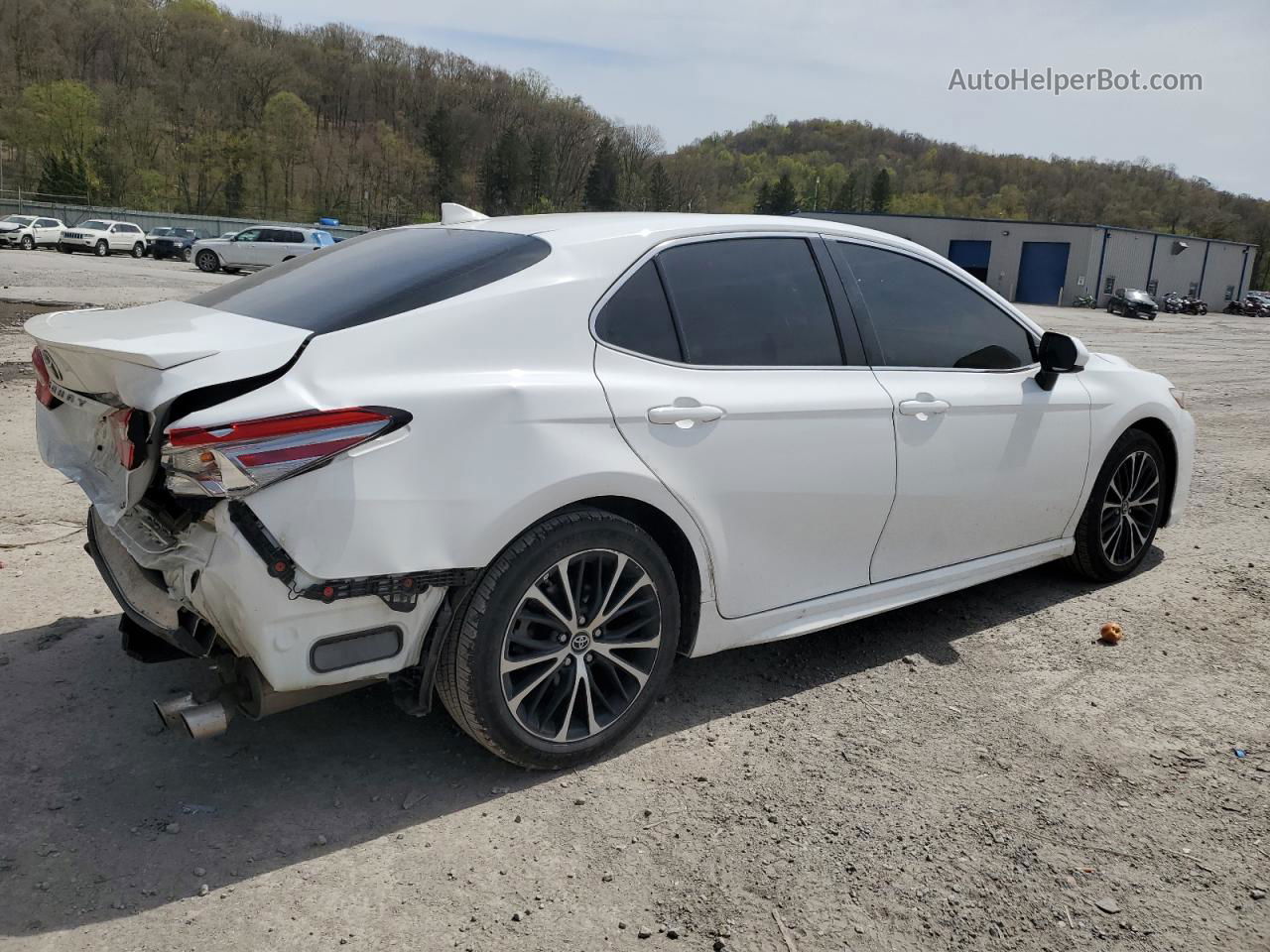 2019 Toyota Camry L White vin: 4T1B11HK0KU796497