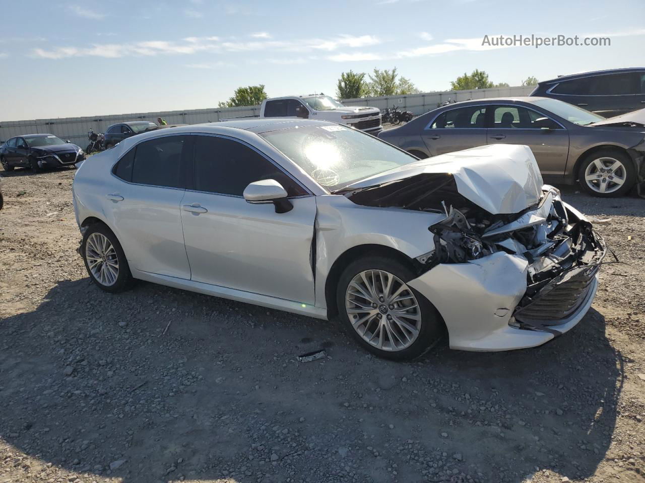 2019 Toyota Camry L Белый vin: 4T1B11HK0KU848551