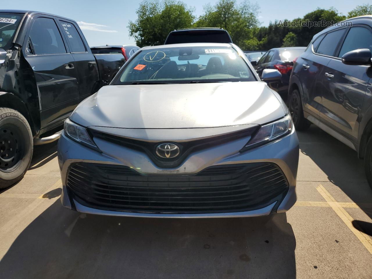 2019 Toyota Camry L Silver vin: 4T1B11HK1KU183921