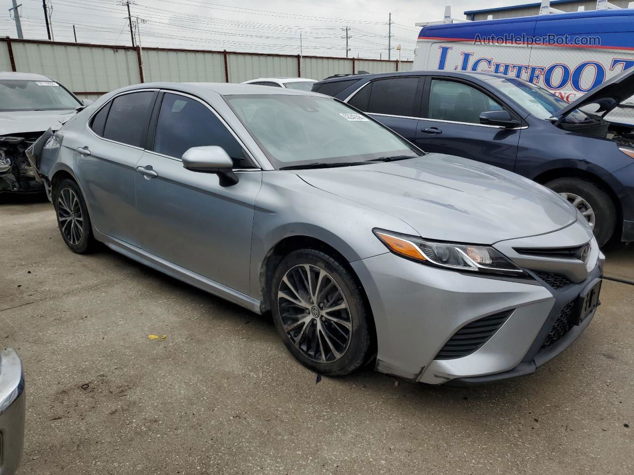 2019 Toyota Camry L Silver vin: 4T1B11HK1KU202483