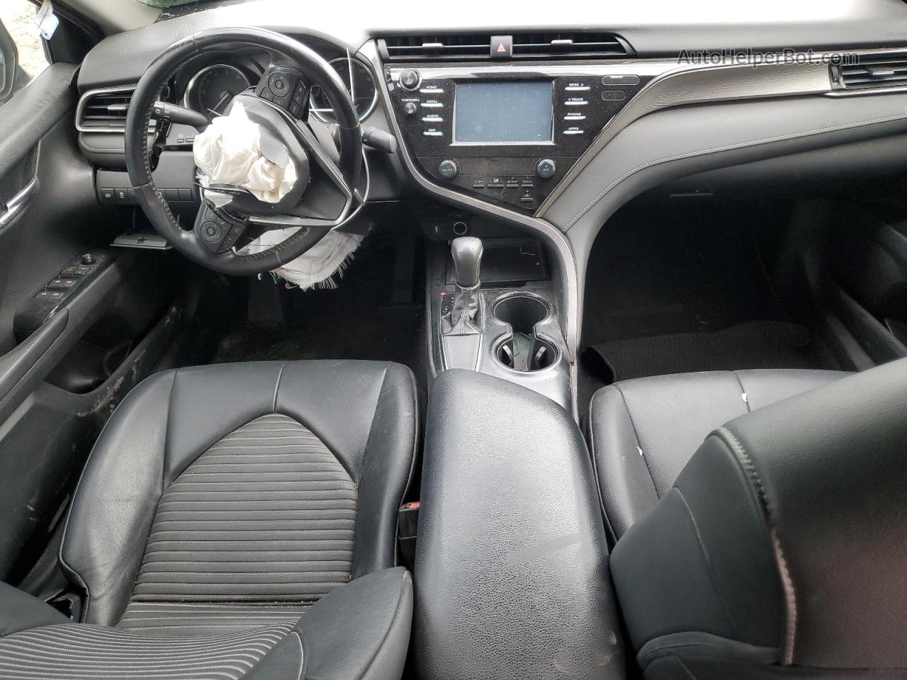 2019 Toyota Camry L Silver vin: 4T1B11HK1KU205478