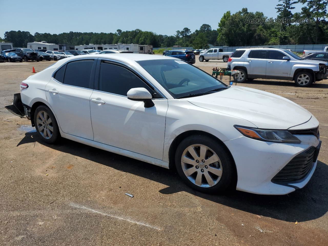 2019 Toyota Camry L White vin: 4T1B11HK1KU718813