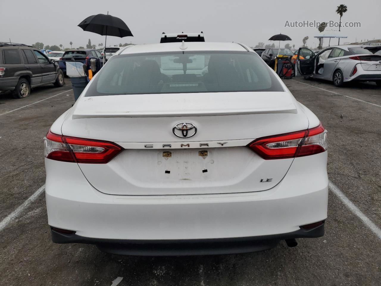 2019 Toyota Camry L White vin: 4T1B11HK1KU726846