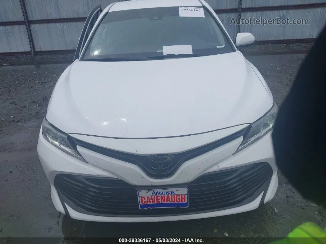 2019 Toyota Camry Le White vin: 4T1B11HK2KU241051