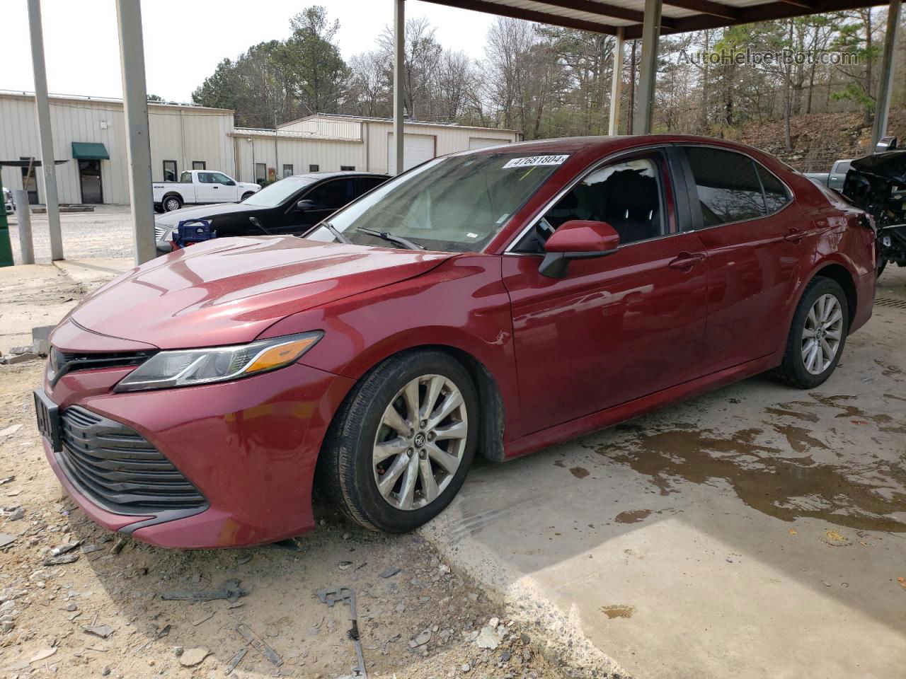 2019 Toyota Camry L Red vin: 4T1B11HK2KU242474