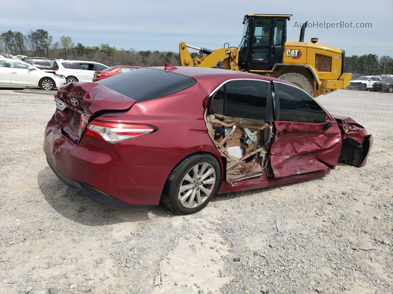 2019 Toyota Camry L Red vin: 4T1B11HK2KU242474