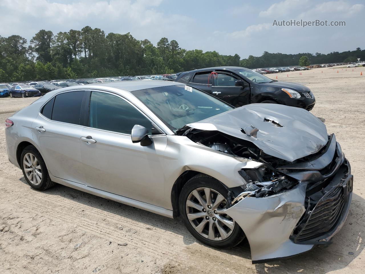 2019 Toyota Camry L Silver vin: 4T1B11HK2KU750041