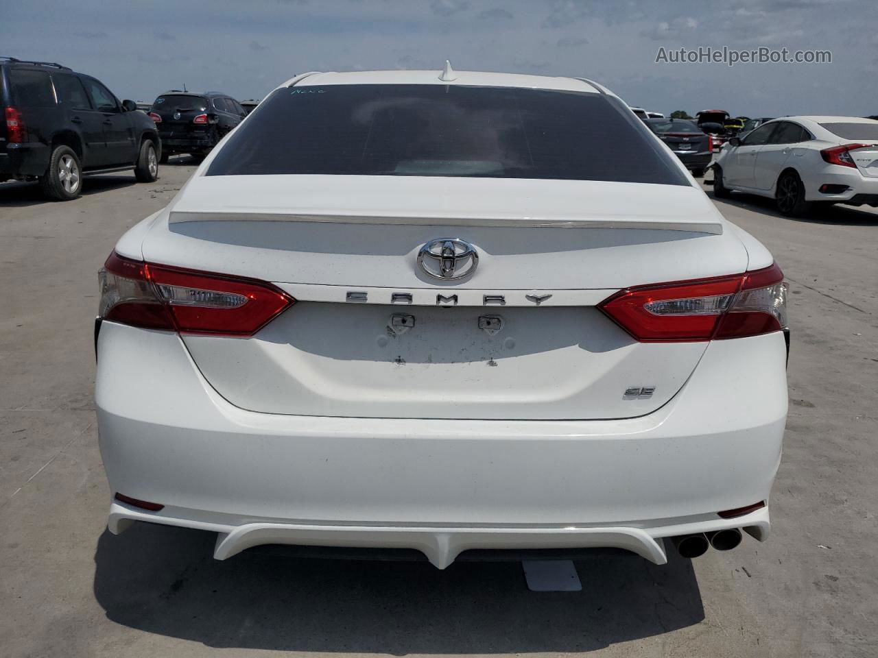 2019 Toyota Camry L White vin: 4T1B11HK2KU755661