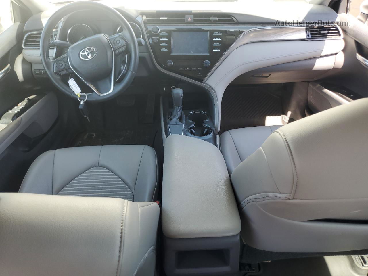 2019 Toyota Camry L White vin: 4T1B11HK3KU176081