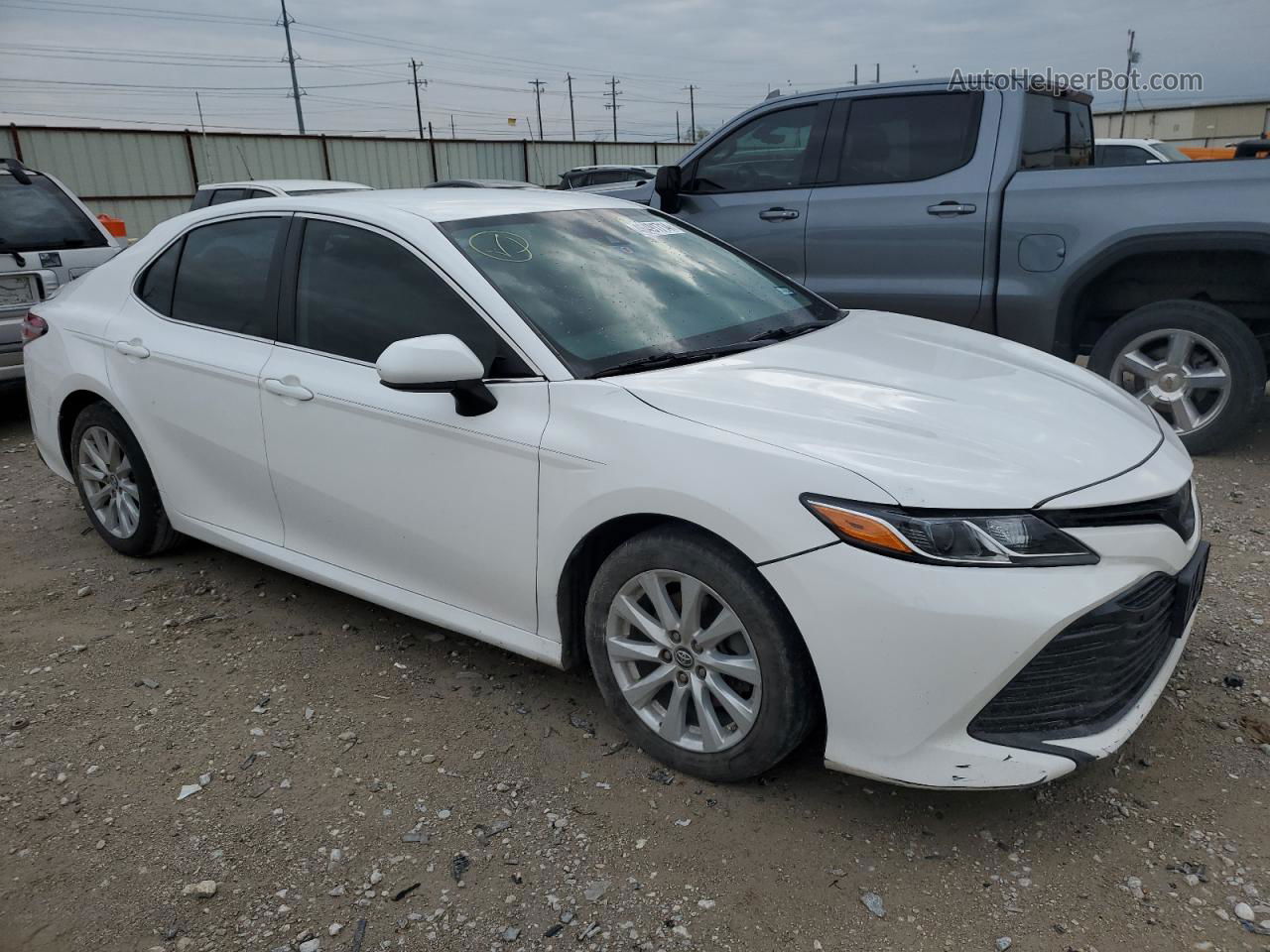 2019 Toyota Camry L White vin: 4T1B11HK3KU200427