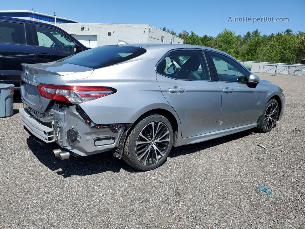 2019 Toyota Camry L Silver vin: 4T1B11HK3KU255122