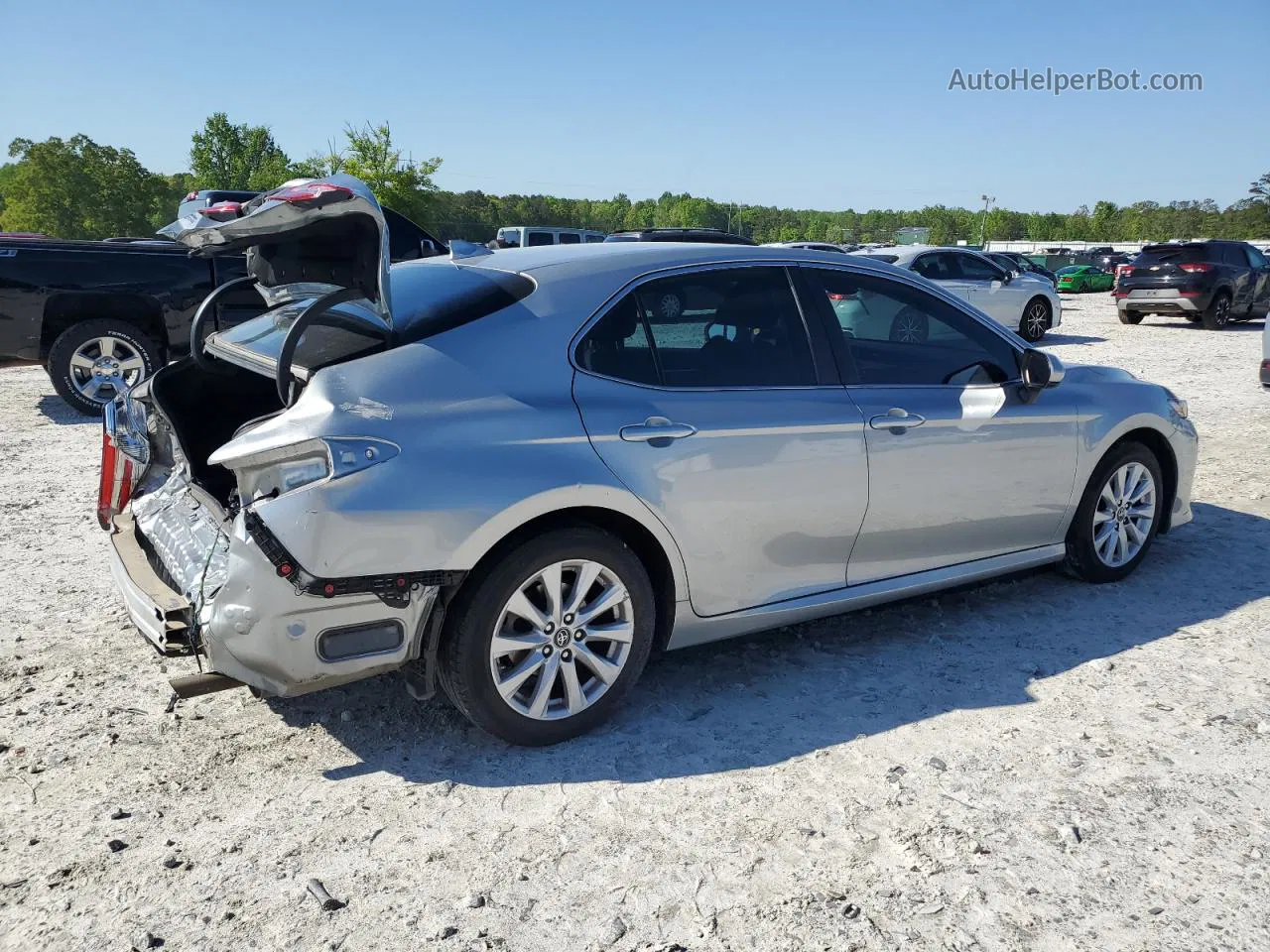 2019 Toyota Camry L Silver vin: 4T1B11HK3KU285429