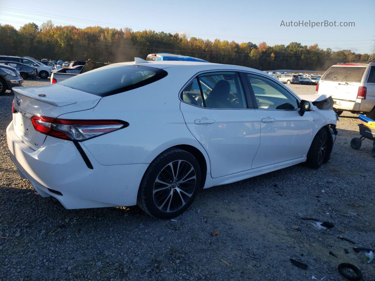 2019 Toyota Camry L White vin: 4T1B11HK3KU716349