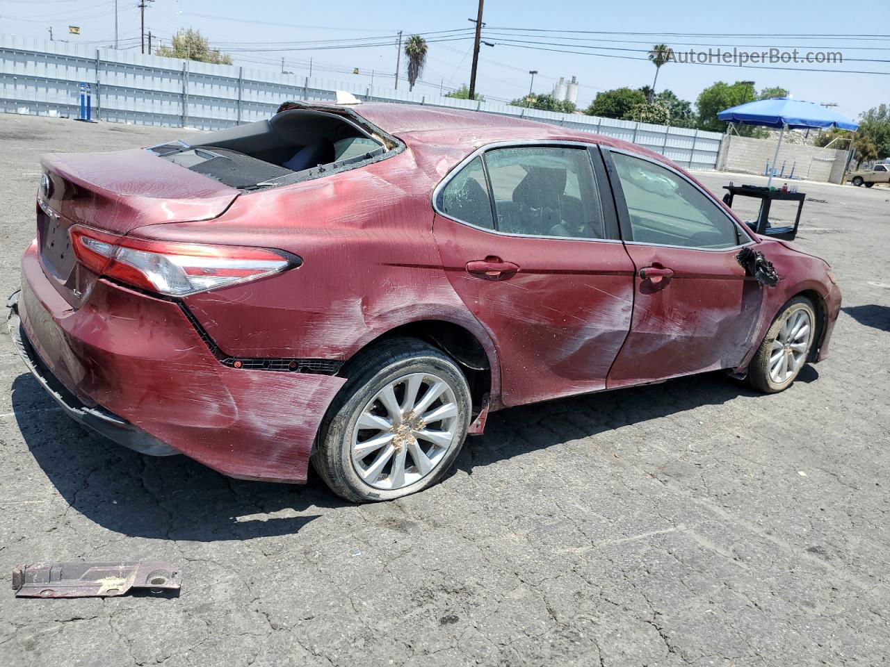 2019 Toyota Camry L Red vin: 4T1B11HK3KU790452