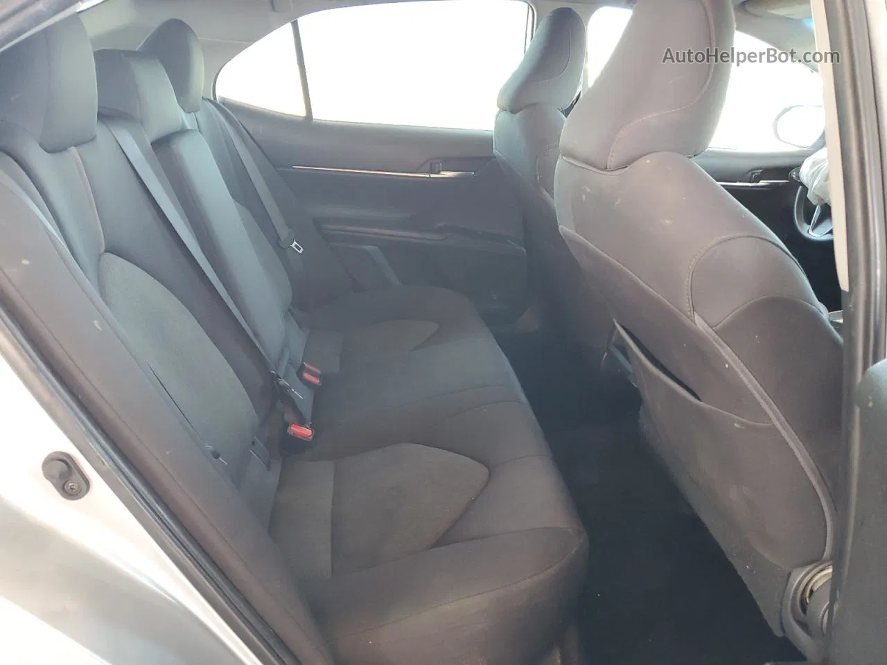 2019 Toyota Camry L Серебряный vin: 4T1B11HK3KU816080