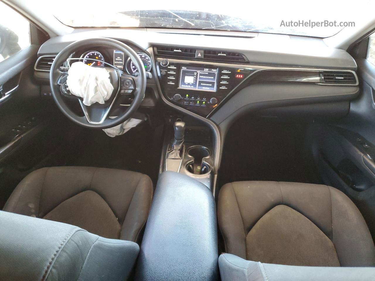 2019 Toyota Camry L Серебряный vin: 4T1B11HK3KU816080