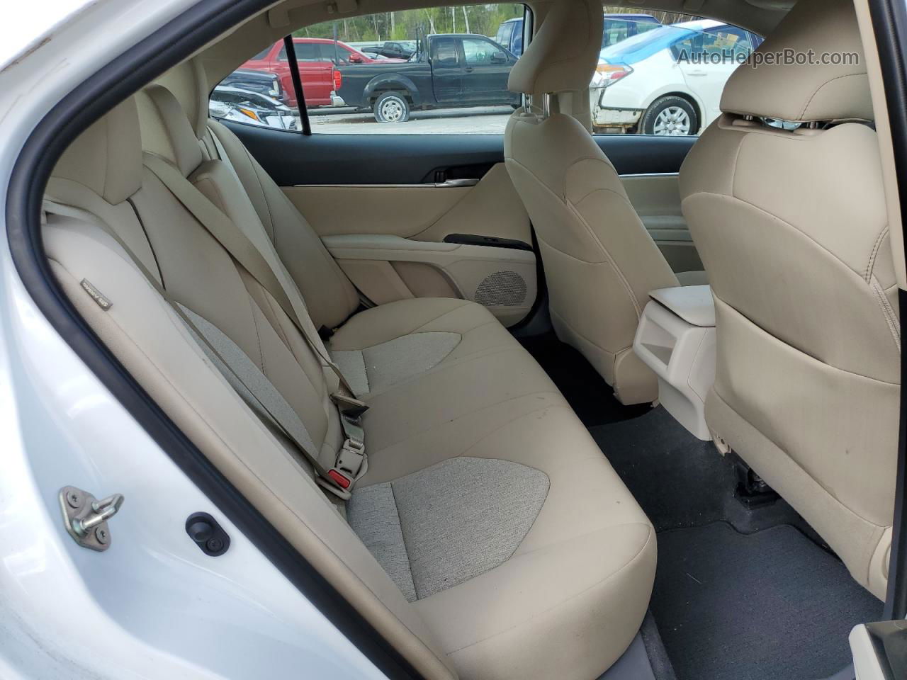 2019 Toyota Camry L White vin: 4T1B11HK3KU823675