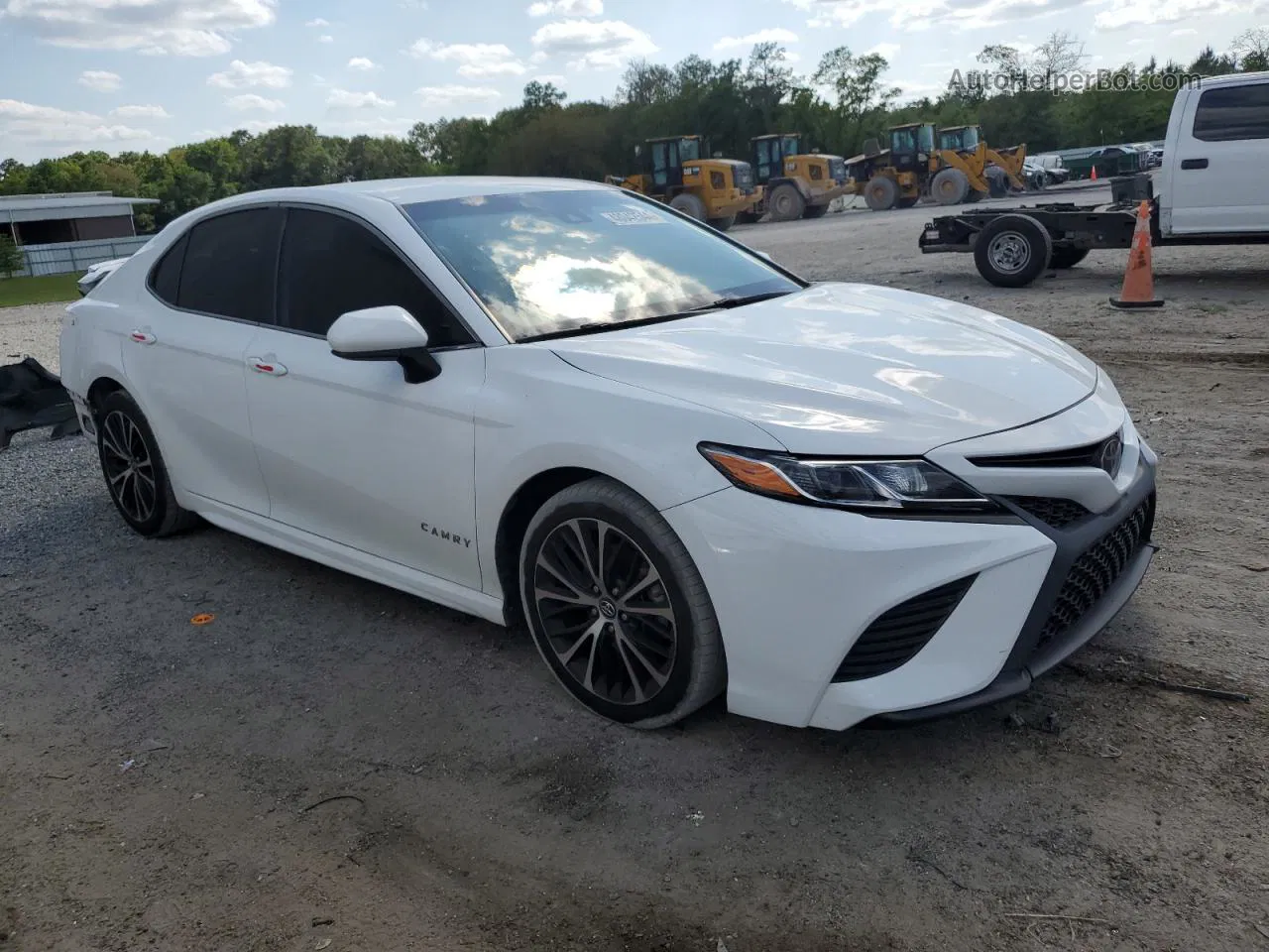 2019 Toyota Camry L Белый vin: 4T1B11HK4KU228463