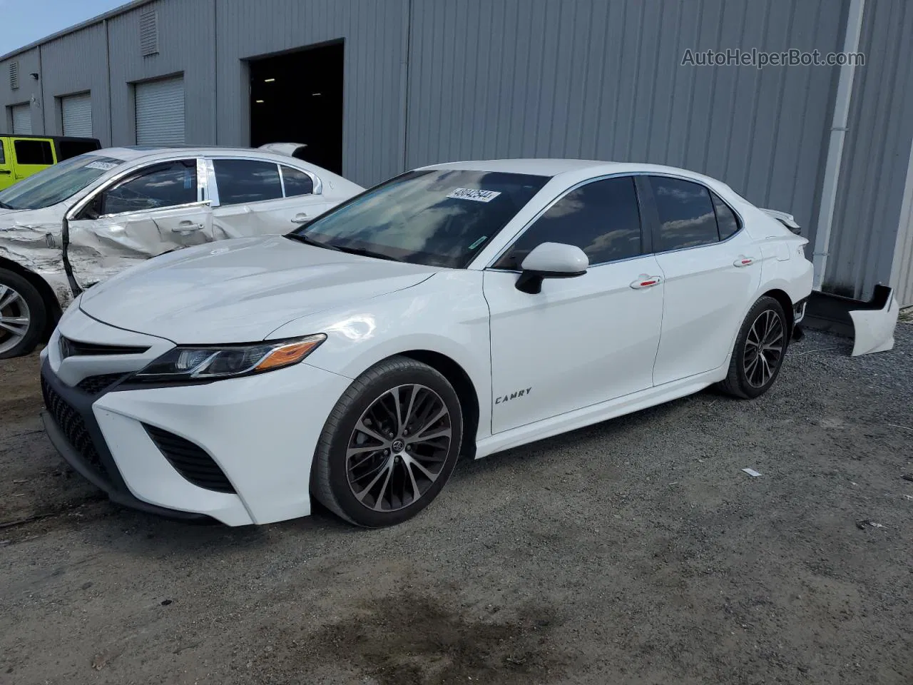 2019 Toyota Camry L Белый vin: 4T1B11HK4KU228463