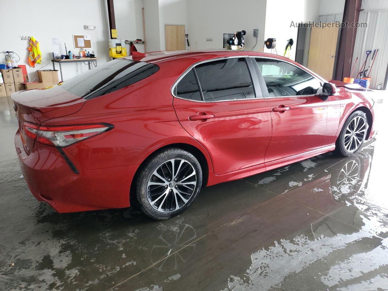 2019 Toyota Camry L Red vin: 4T1B11HK4KU284791