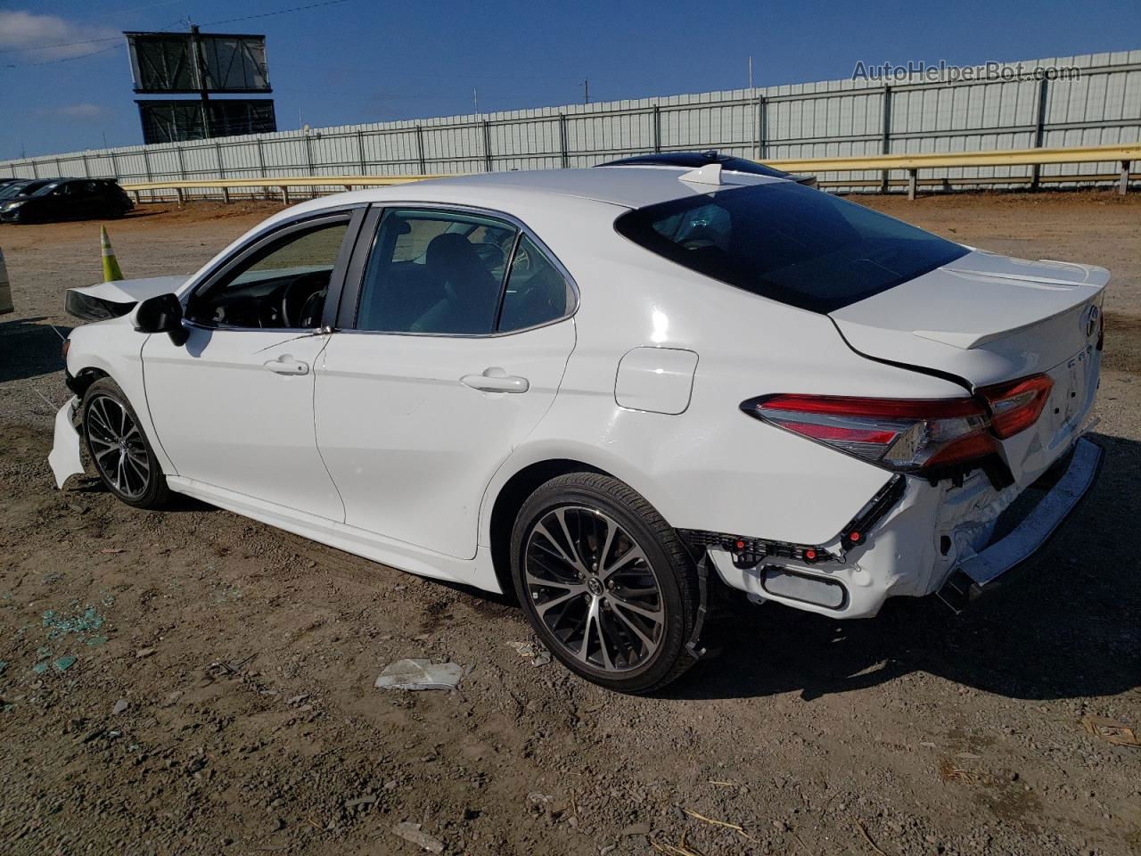 2019 Toyota Camry L White vin: 4T1B11HK4KU294222