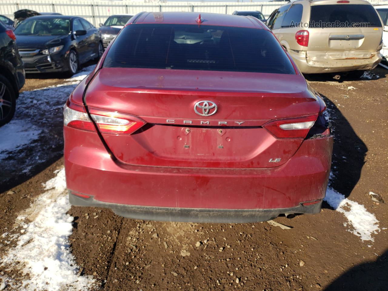 2019 Toyota Camry L Red vin: 4T1B11HK4KU734097