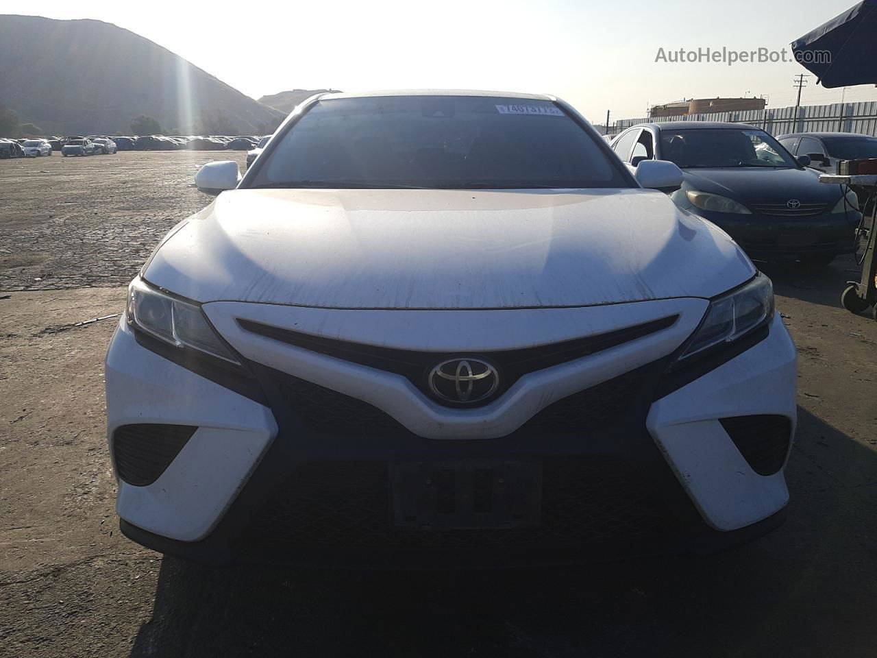 2019 Toyota Camry L Белый vin: 4T1B11HK4KU756603