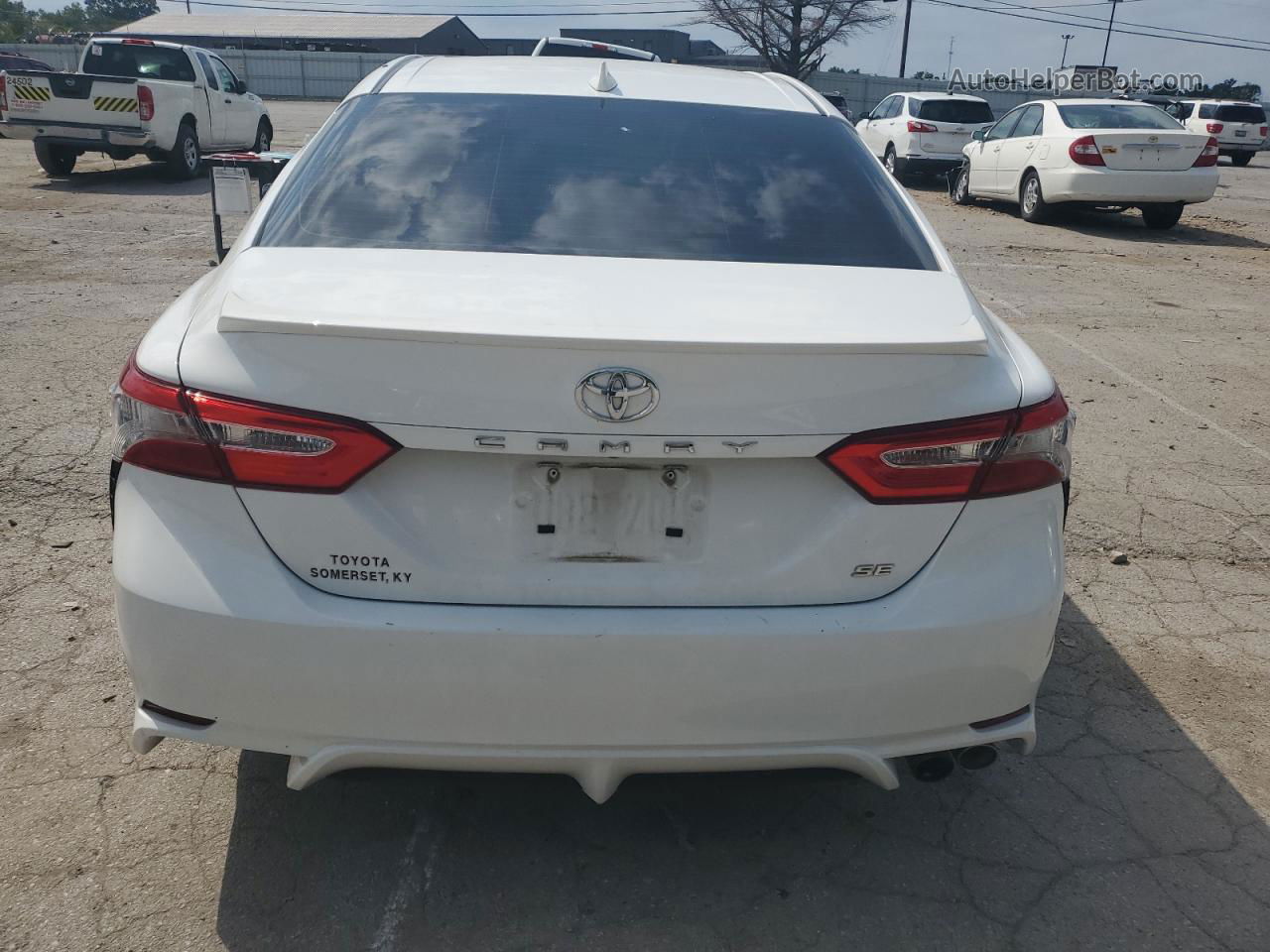 2019 Toyota Camry L White vin: 4T1B11HK4KU777452