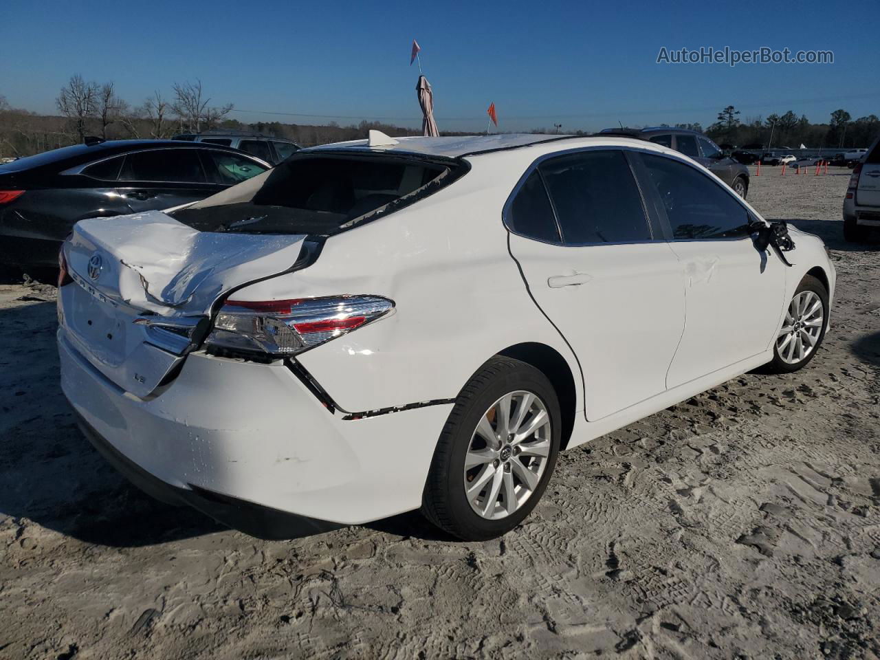 2019 Toyota Camry L Белый vin: 4T1B11HK5KU281348