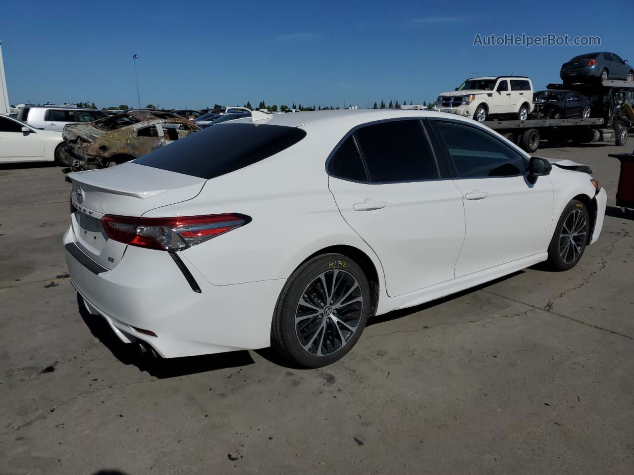 2019 Toyota Camry L White vin: 4T1B11HK5KU695293