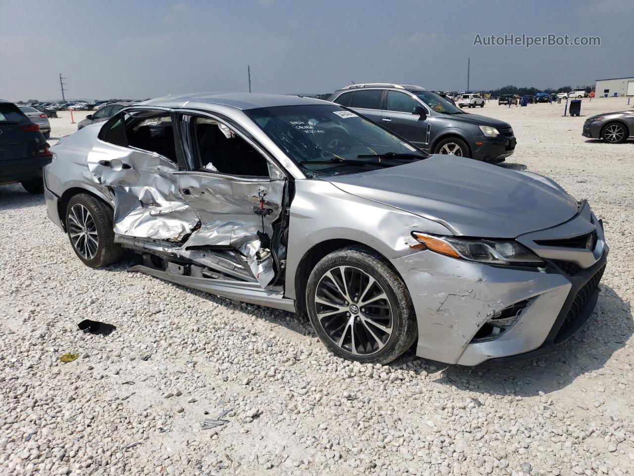 2019 Toyota Camry L Silver vin: 4T1B11HK5KU734058