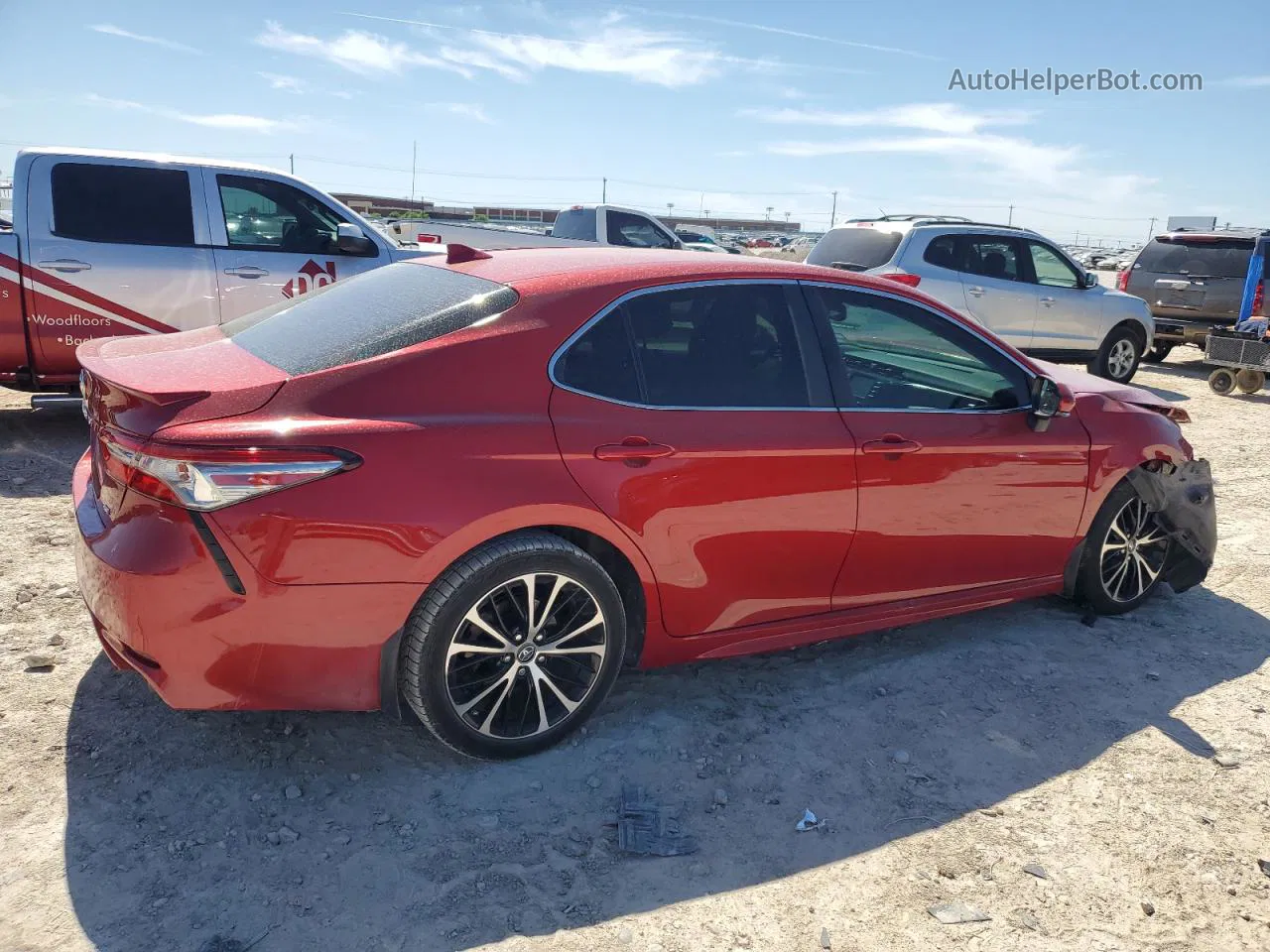 2019 Toyota Camry L Red vin: 4T1B11HK6KU161607