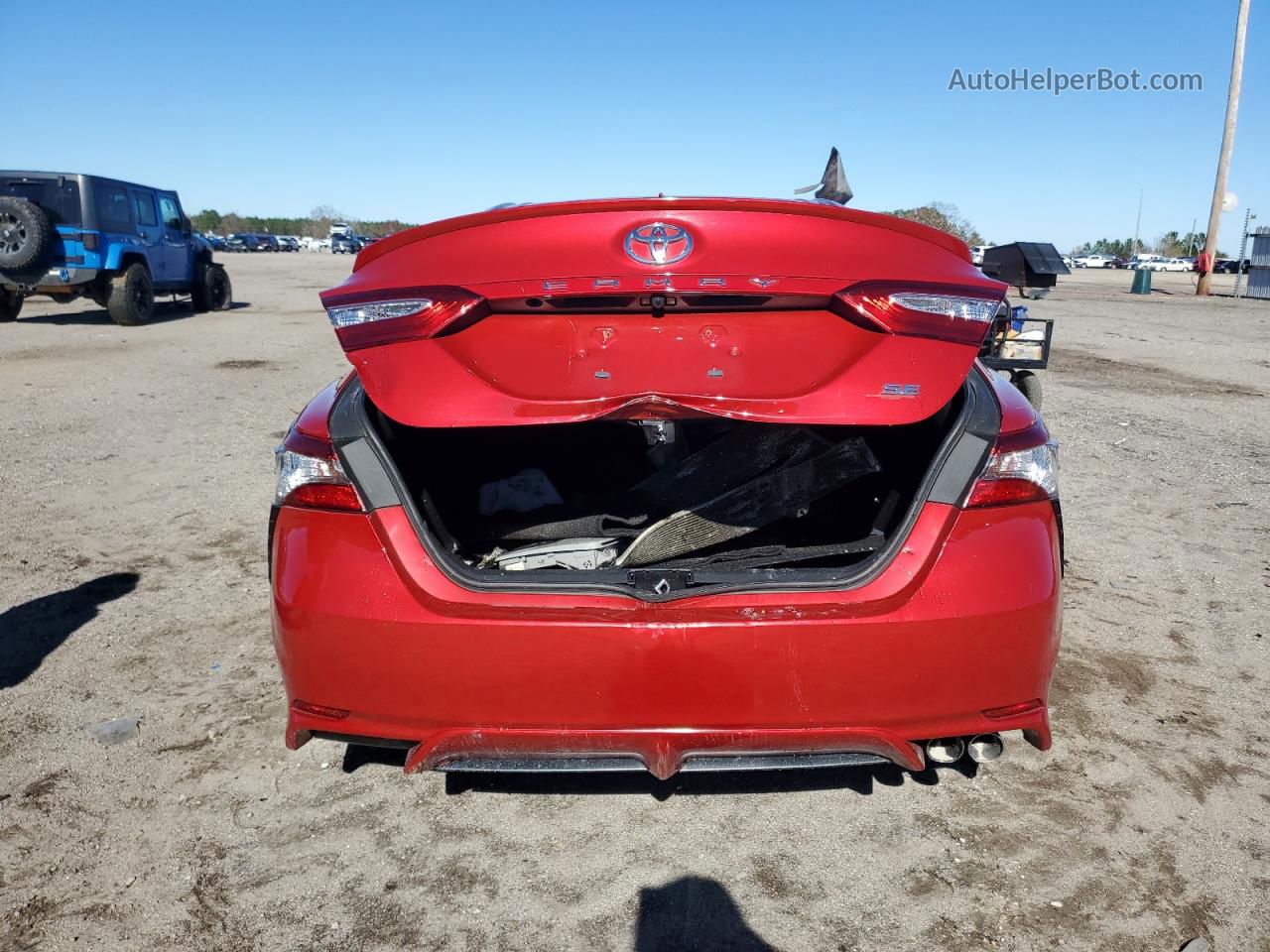 2019 Toyota Camry L Red vin: 4T1B11HK6KU234653