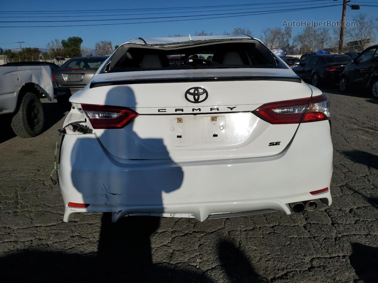 2019 Toyota Camry L Белый vin: 4T1B11HK6KU256345