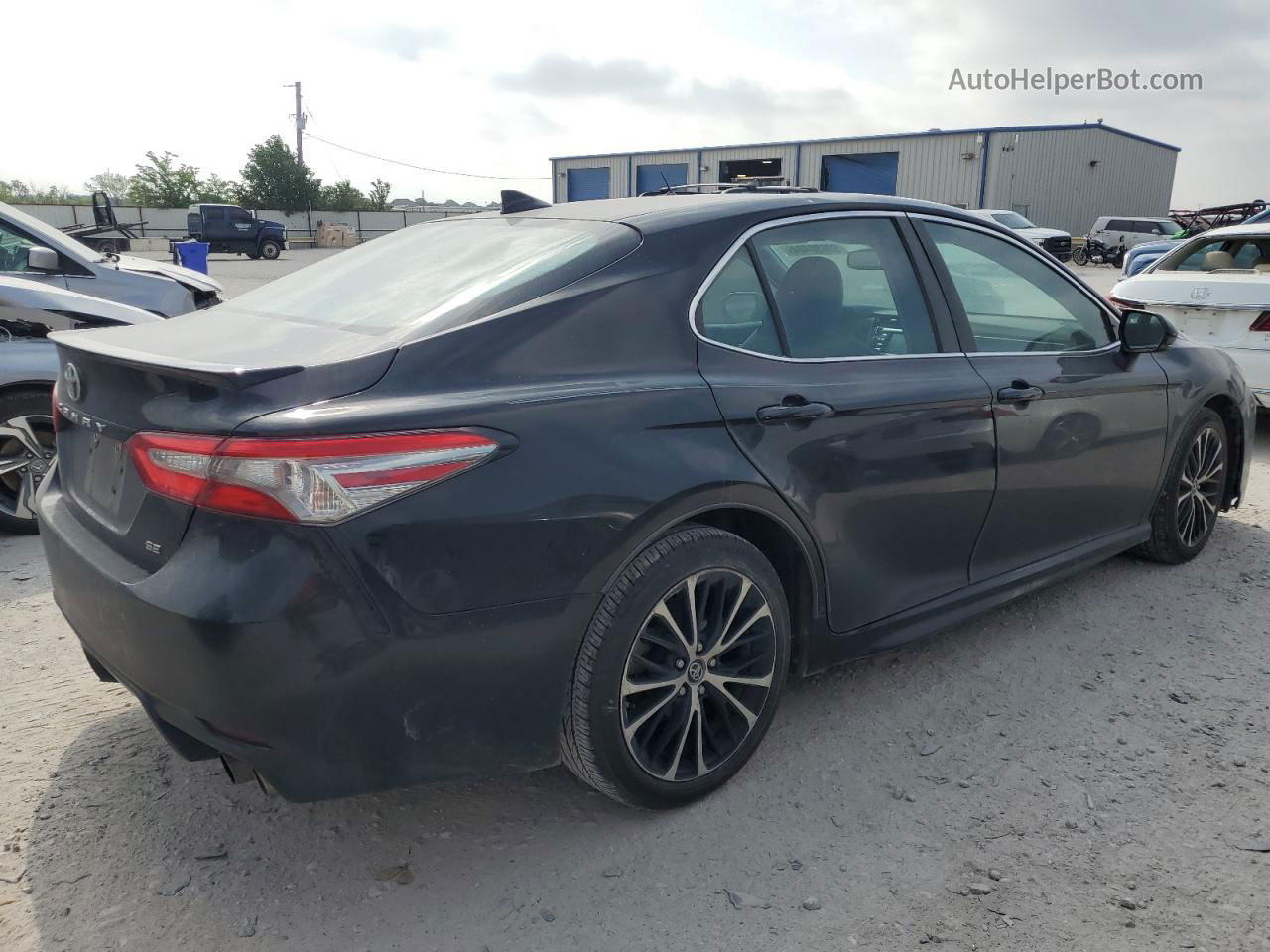 2019 Toyota Camry L Черный vin: 4T1B11HK6KU682861