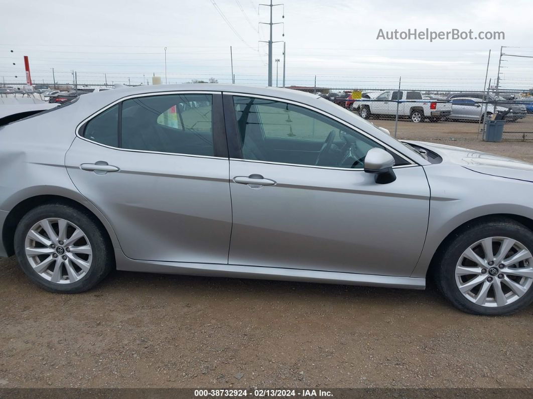 2019 Toyota Camry Le Silver vin: 4T1B11HK6KU689180