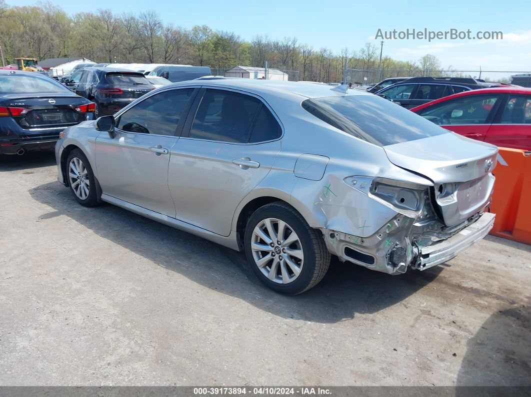 2019 Toyota Camry Le Серебряный vin: 4T1B11HK6KU693018