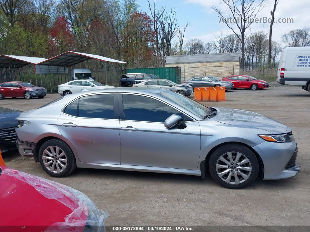 2019 Toyota Camry Le Silver vin: 4T1B11HK6KU693018