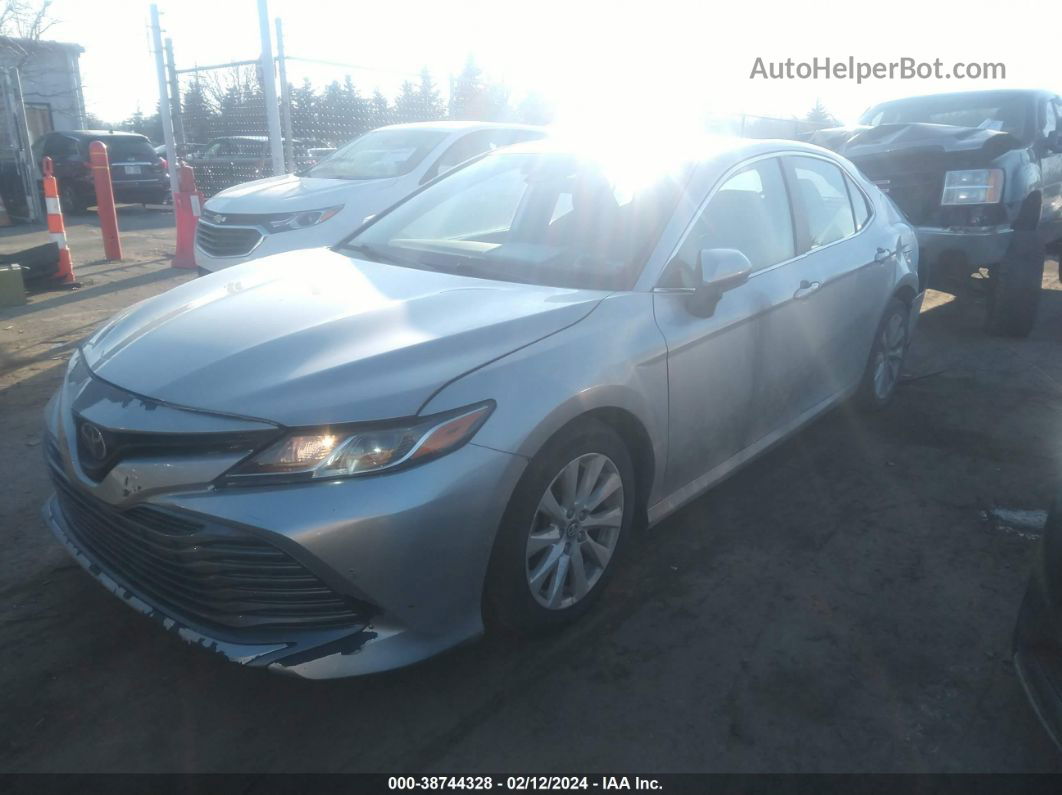 2019 Toyota Camry Le Серебряный vin: 4T1B11HK6KU791031