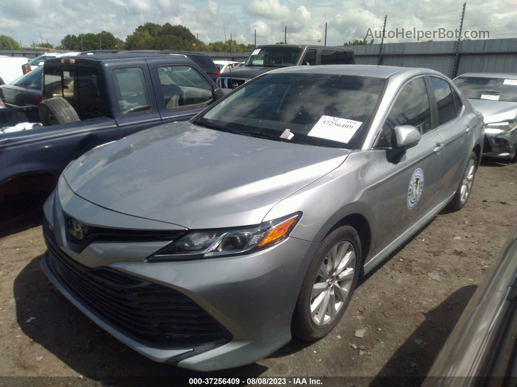 2019 Toyota Camry Le Серебряный vin: 4T1B11HK6KU849249